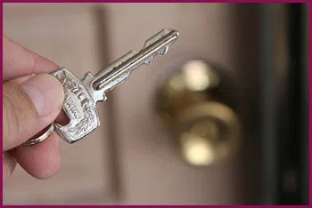 Miami Local 24 Hr Locksmith Miami, FL 305-704-9699 - 14-unlock-door